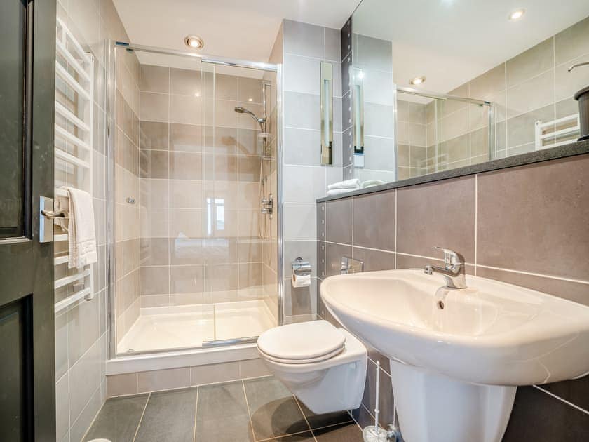 En-suite shower room |  7 Military Drive - Military Drive, Portpatrick, near Stranraer