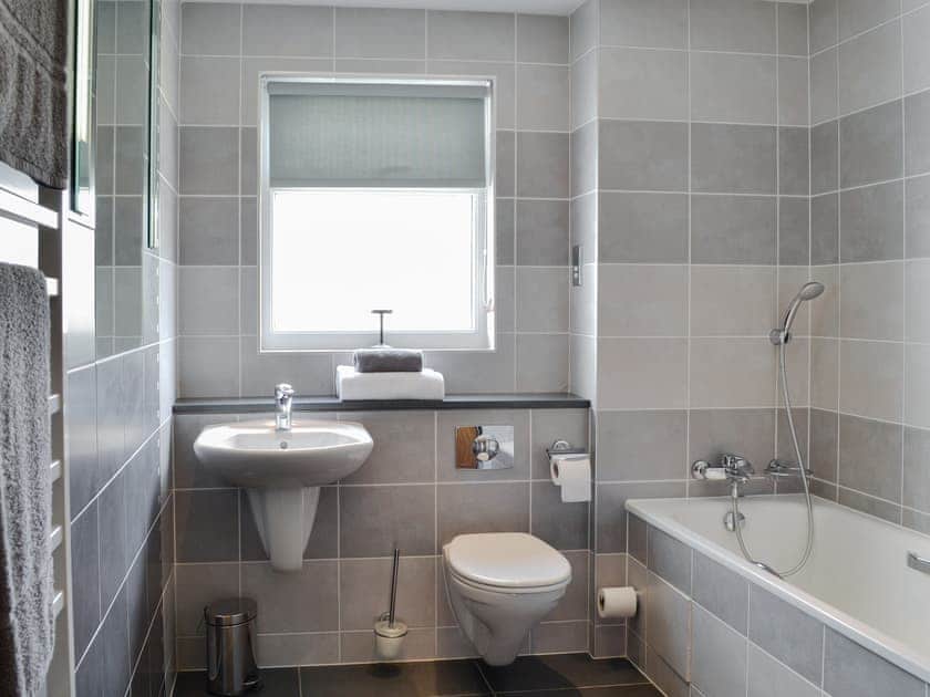 En-suite |  7 Military Drive - Military Drive, Portpatrick, near Stranraer
