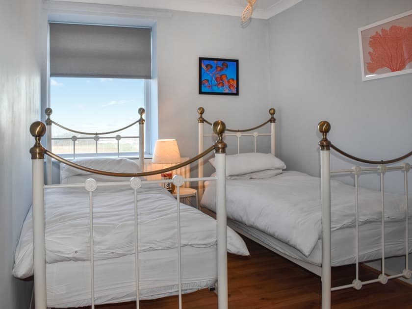 Twin bedroom | Marina Views, Morpeth