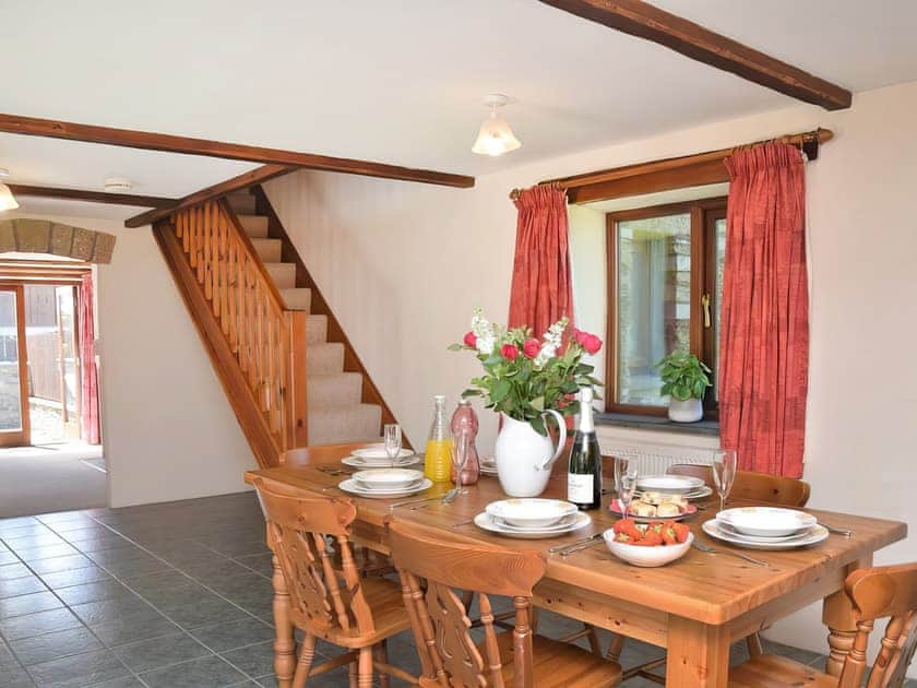 Dining Area | Grandma’s Cottage - Fentrigan Manor Farm Holiday Cottages, Warbstow