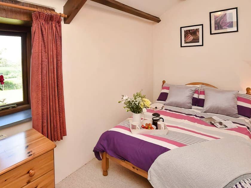 Double bedroom | Grandma’s Cottage - Fentrigan Manor Farm Holiday Cottages, Warbstow