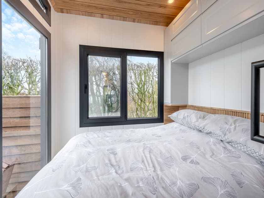 Double bedroom |  Meadow Lodge - Ailby Retreats, Ailby