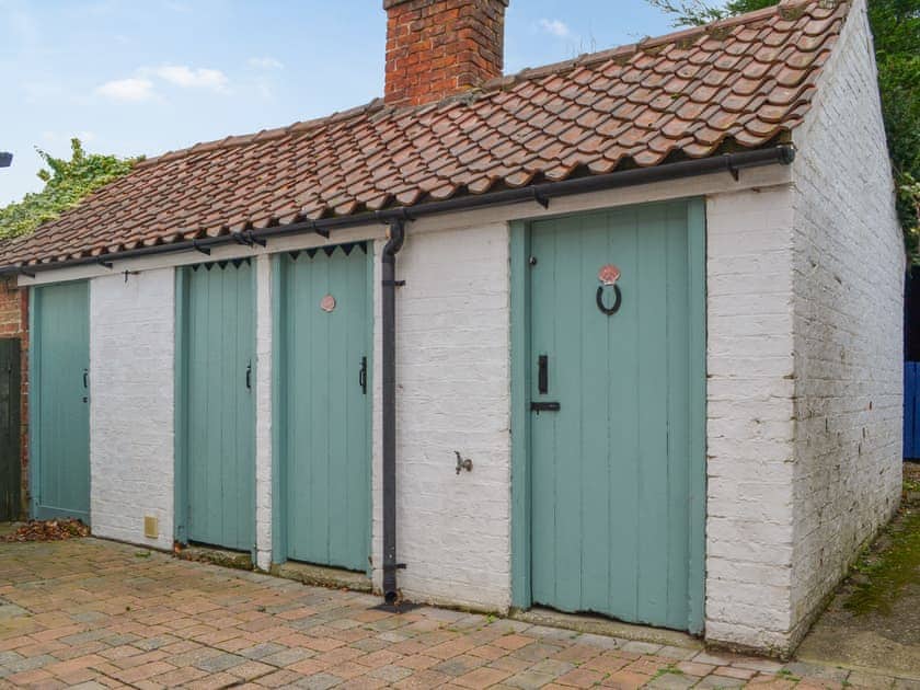 Exterior | Seashell Cottage - Longsmith Cottages, Flamborough