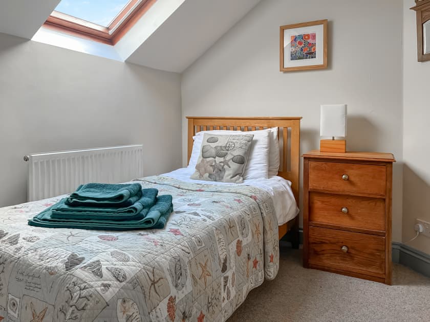 Twin bedroom | Shell Cottage - Delfryn Cottages, Solva