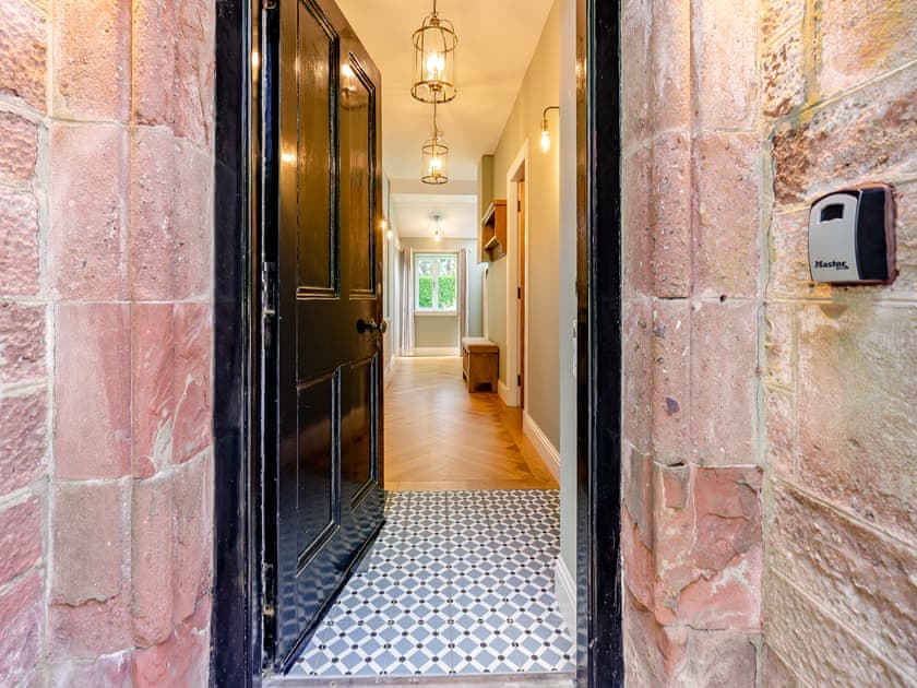 Exterior | West Lodge, Blairgowrie
