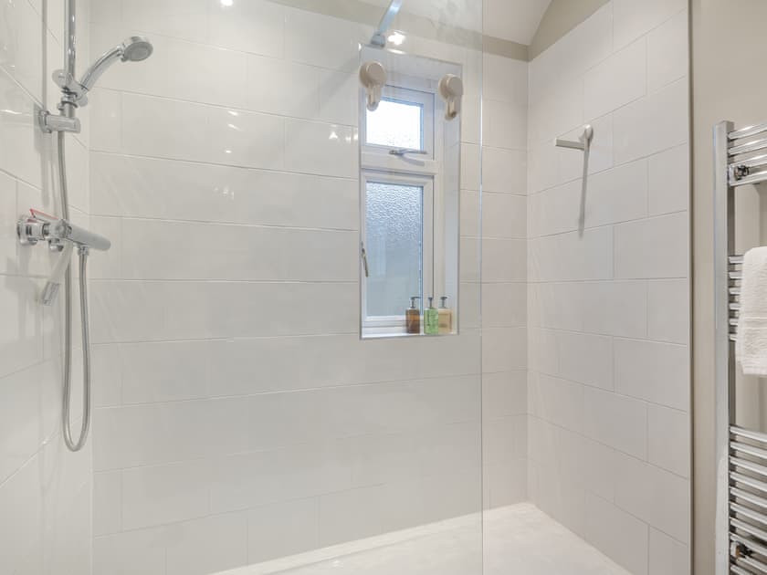 Bathroom | Baytree Cottage, Fareham