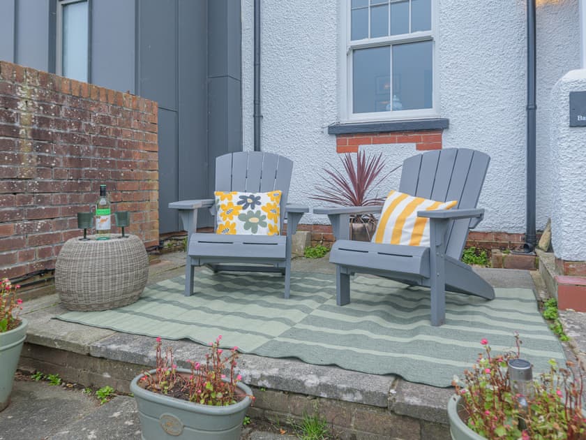 Sitting-out-area | Baytree Cottage, Fareham