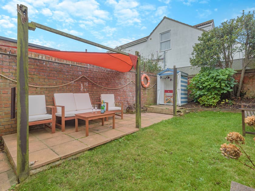 Sitting-out-area | Baytree Cottage, Fareham