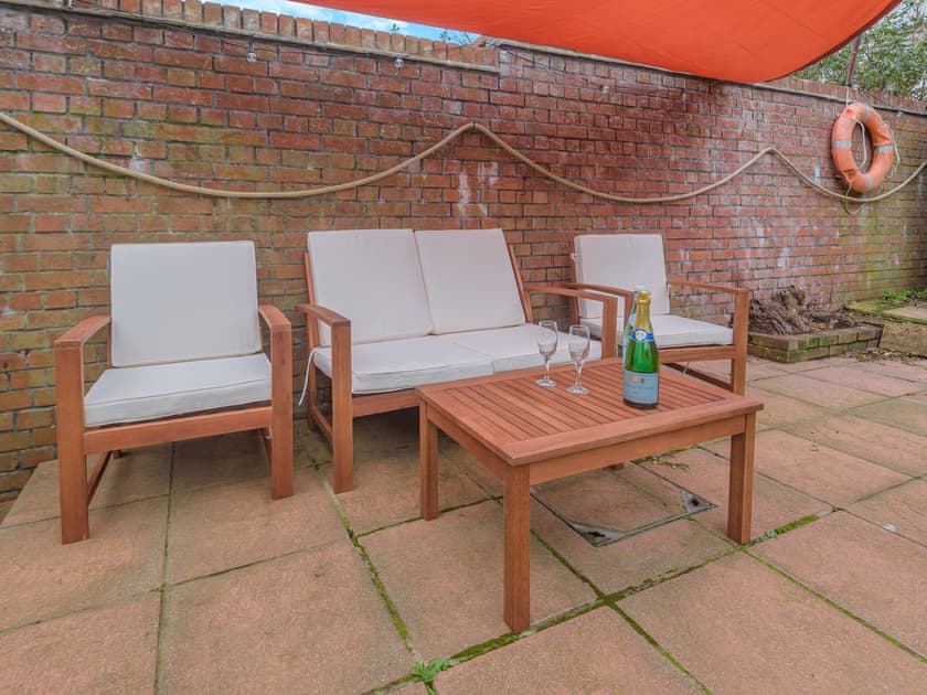 Sitting-out-area | Baytree Cottage, Fareham