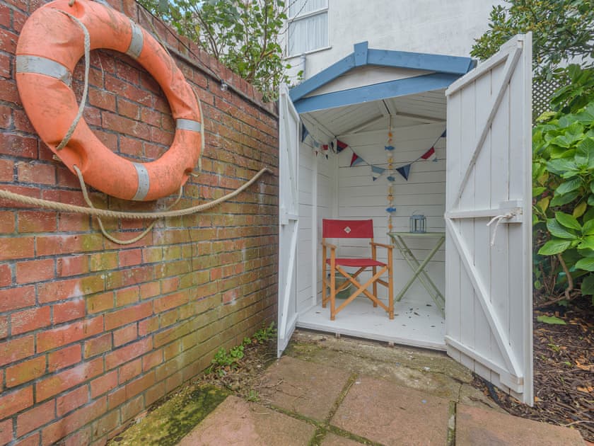 Sitting-out-area | Baytree Cottage, Fareham