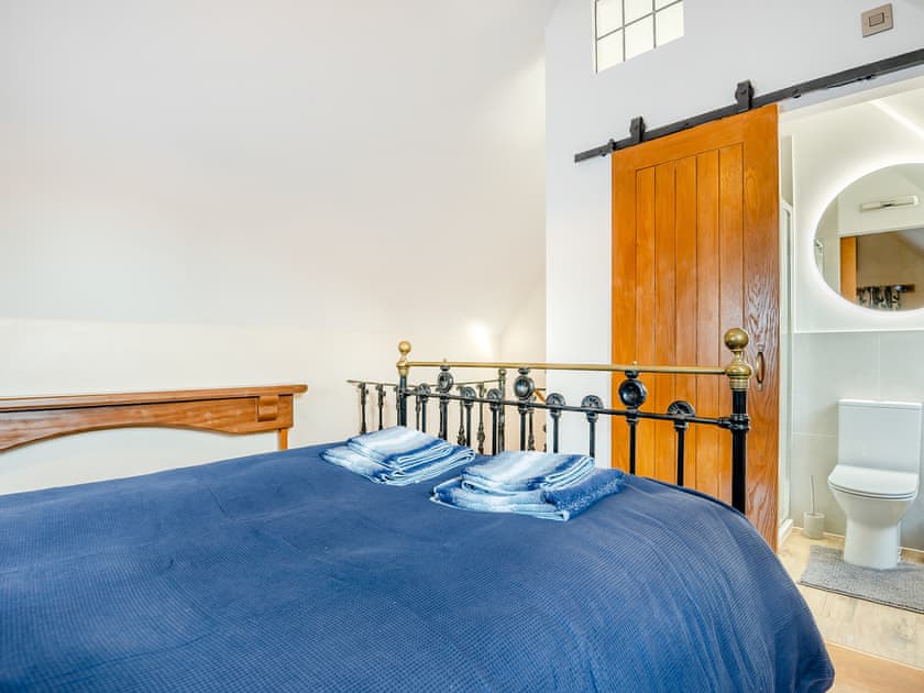Double bedroom | The Stable - Lawn Farm Retreats, Welland, near Malvern