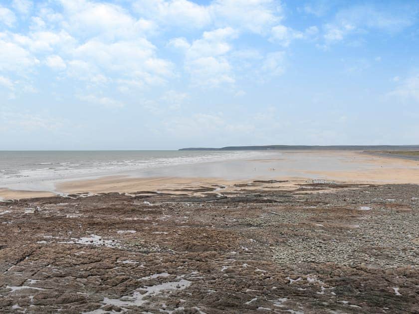 Just a stone’s throw from the wide, golden sandy beach | Apartment 50, Westward Ho!