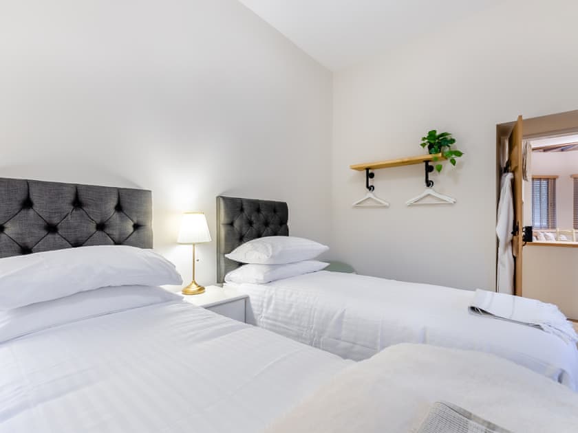 Twin bedroom | South Lodge, Driffield
