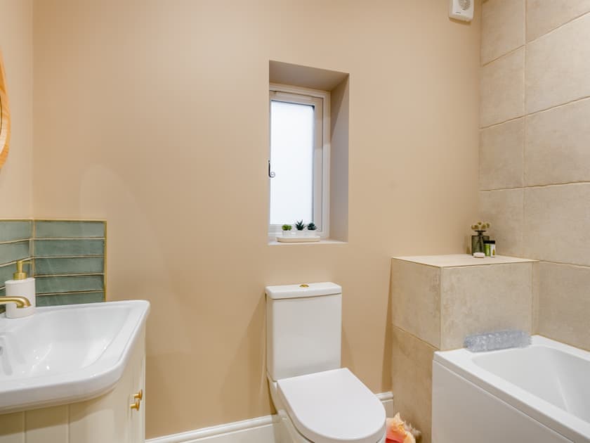 Bathroom | South Lodge, Driffield