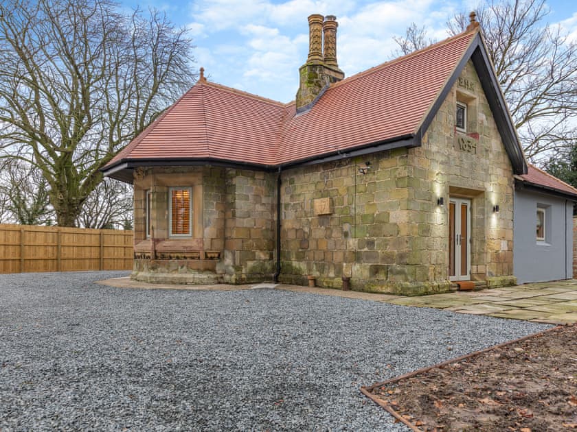 Exterior | South Lodge, Driffield
