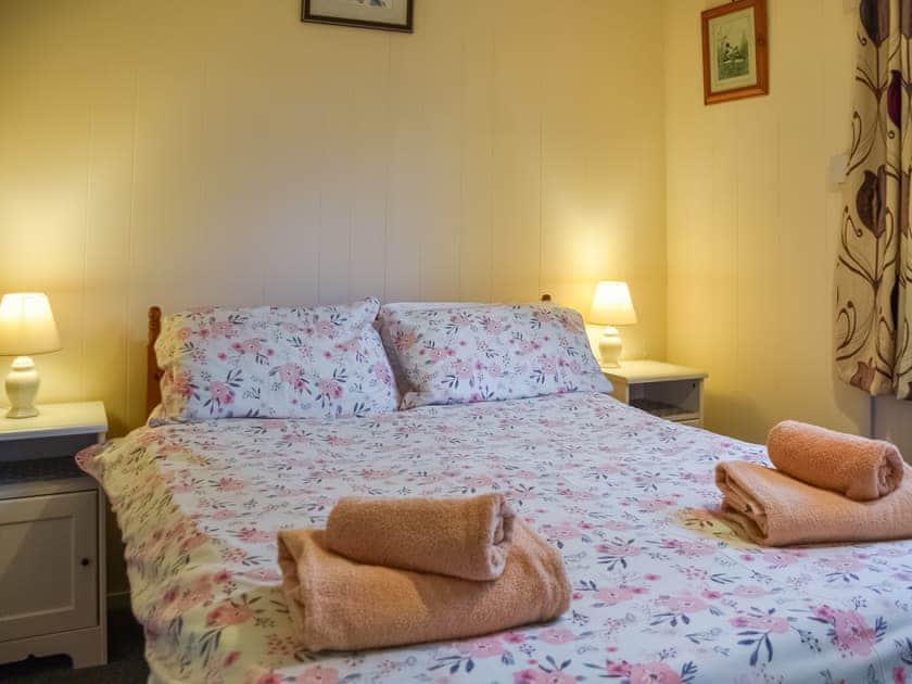 Double bedroom | Pinewood, Brundall