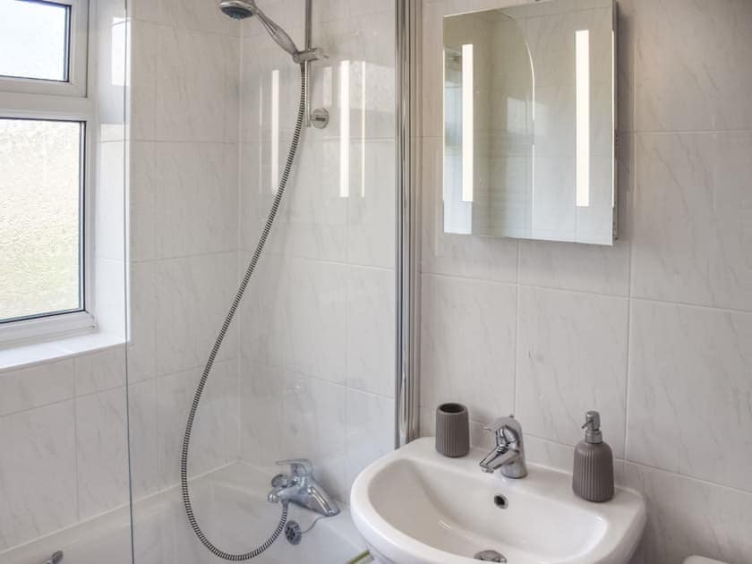 Bathroom | Brigantine, Martham