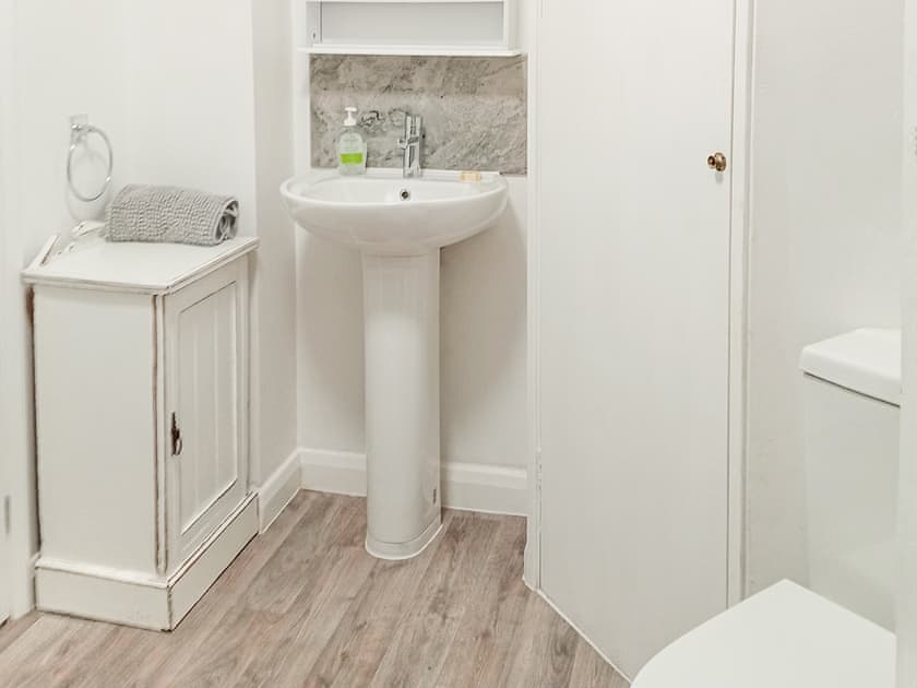 Bathroom | Ivy Rose Cottage, Ipswich