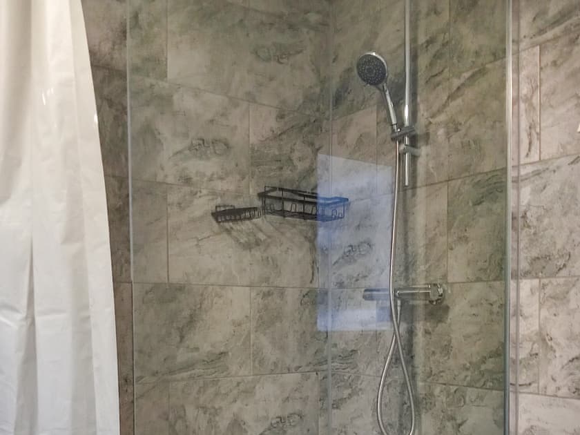 Shower room | Ivy Rose Cottage, Ipswich