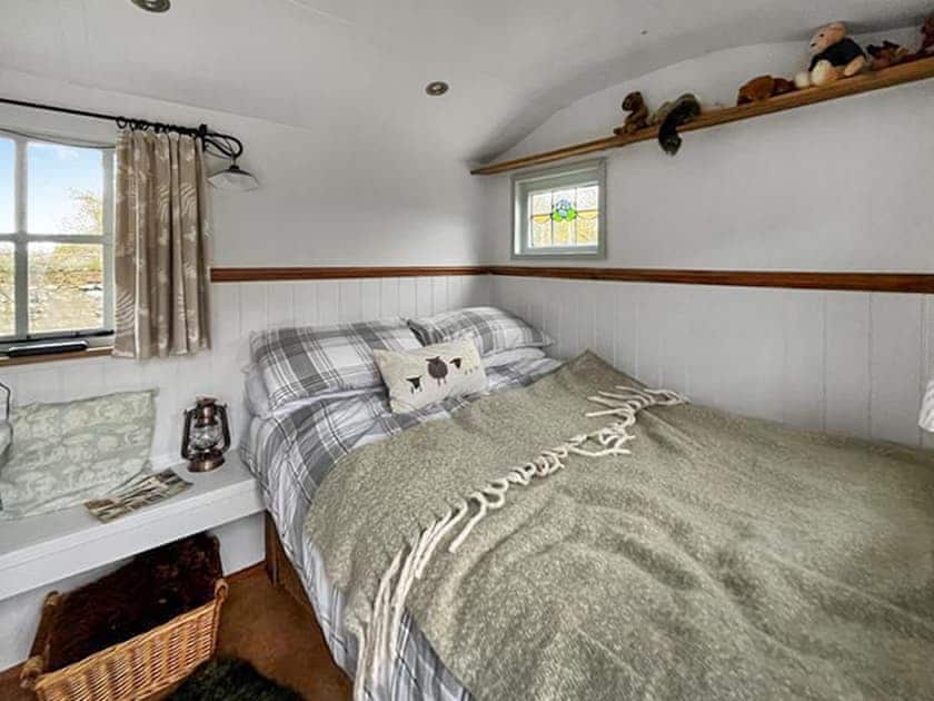Double bedroom | Up at the Barn, Petworth, West Sussex
