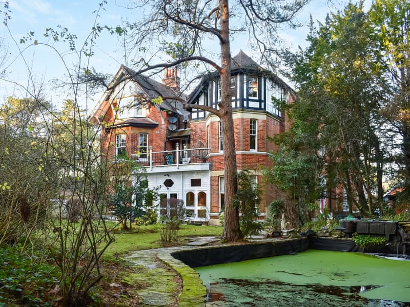 Exterior | Rockmount Apartment, Bournemouth