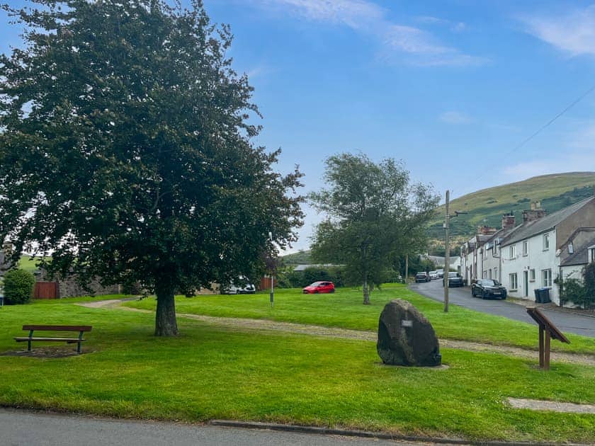 Surrounding area | Cross Keys House, Kelso