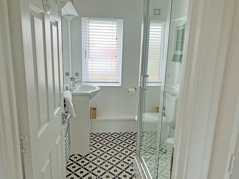 Bathroom | Seaspace, Bacton