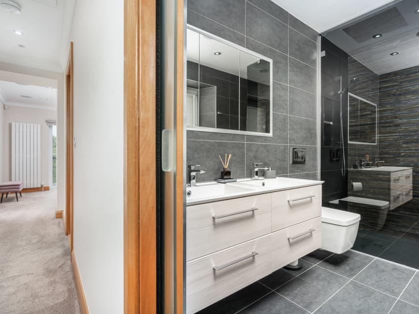 Bathroom | Lochside House, Castle Douglas