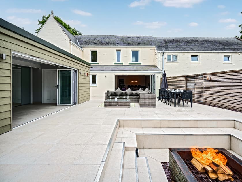 Exterior | Lochside House, Castle Douglas