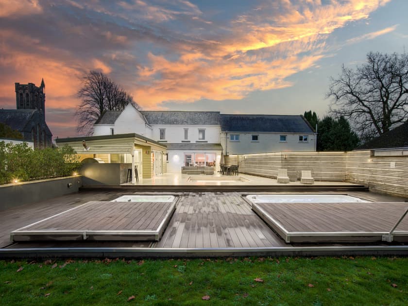 Exterior | Lochside House, Castle Douglas