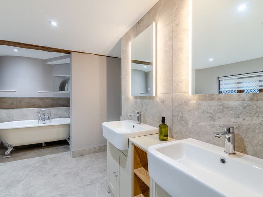 En-suite | Waterside House, Knaresborough, near Harrogate