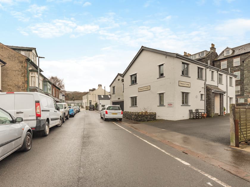 Driveway | Chaucer Lodge Apt 1, Keswick