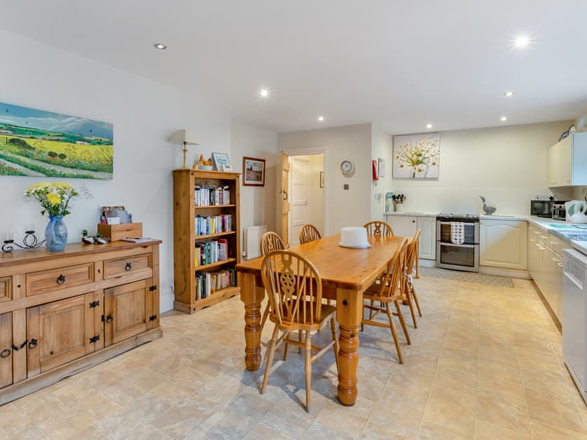 Kitchen/diner | Snowshill - Heckley Farm Cottages, Denwick, near Alnwick