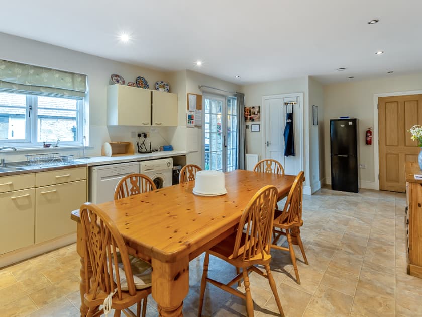 Kitchen/diner | Snowshill - Heckley Farm Cottages, Denwick, near Alnwick