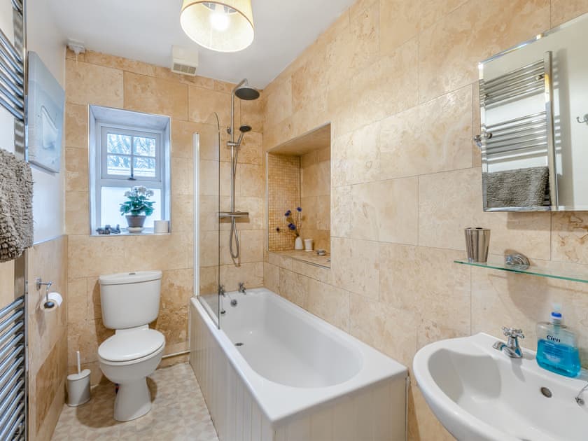 Bathroom | Snowshill - Heckley Farm Cottages, Denwick, near Alnwick