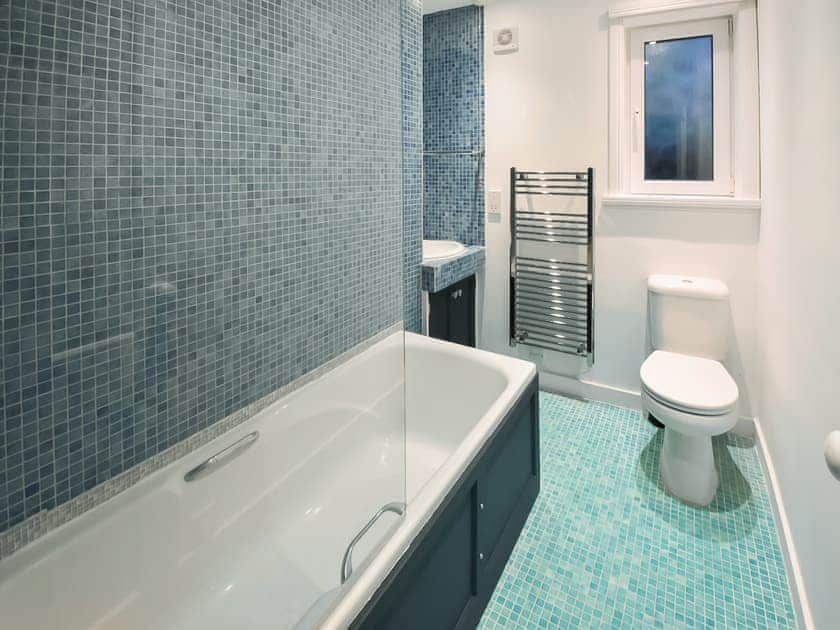 Bathroom | The Cliff, Ellon