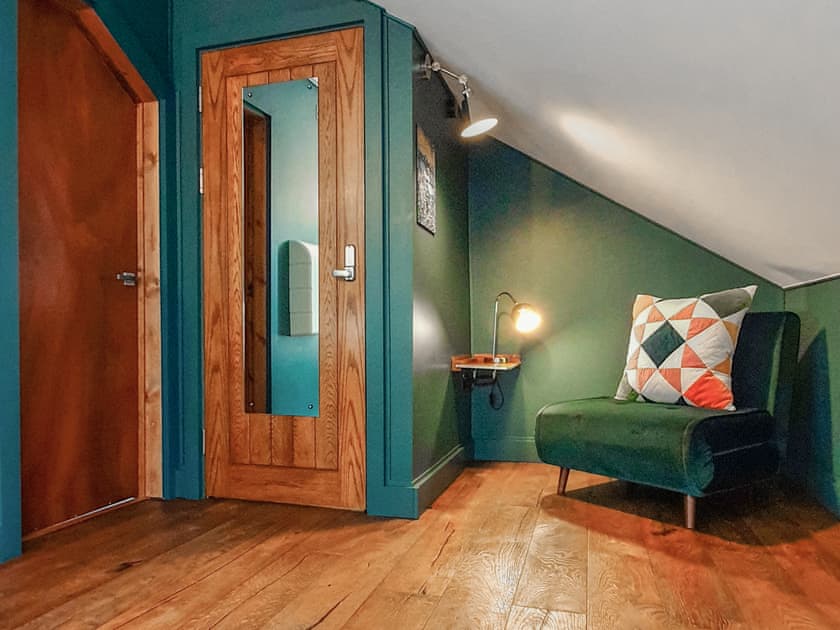 Double bedroom | Benchwood House, Hastings