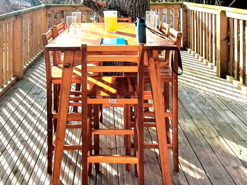 Outdoor eating area | Benchwood House, Hastings