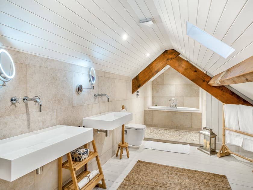 Bathroom | The B Hive at Buckstone House, Carnforth