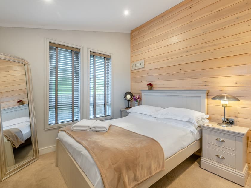 Double bedroom | Lobster Lodge - Russell Lodges at The Pines, Runswick Bay