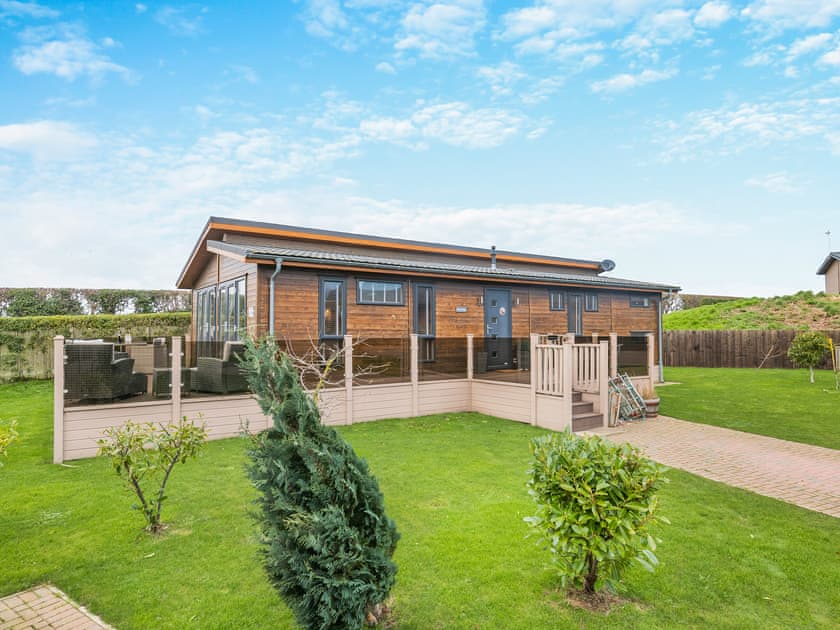 Exterior | Lobster Lodge - Russell Lodges at The Pines, Runswick Bay