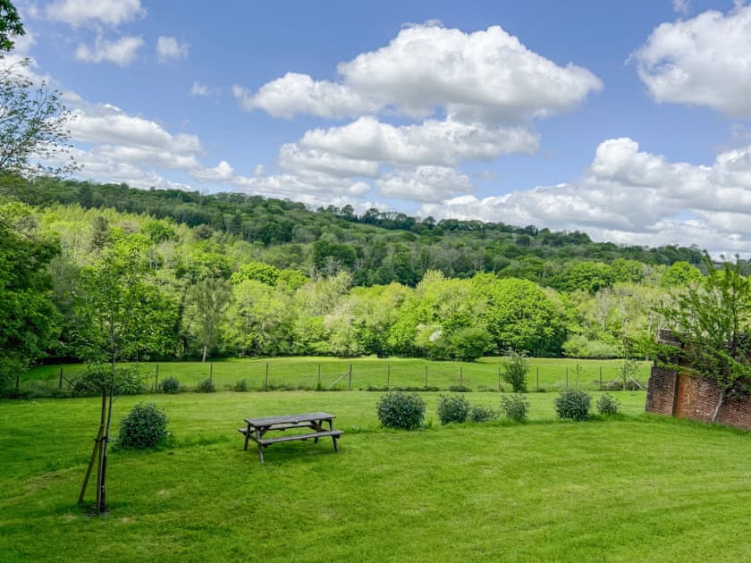 Garden | Stablehurst Cottage, East Grinstead