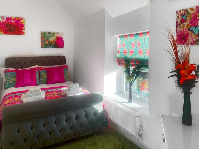 Double bedroom | Ddwylig Isaf Farmhouse - Dwylig Isa, Rhyl and Prestatyn