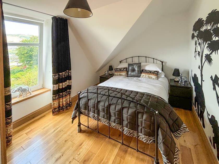 Double bedroom | Heatherdale, Dunoon