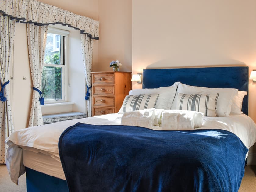Double bedroom | The Courtyard, Salcombe