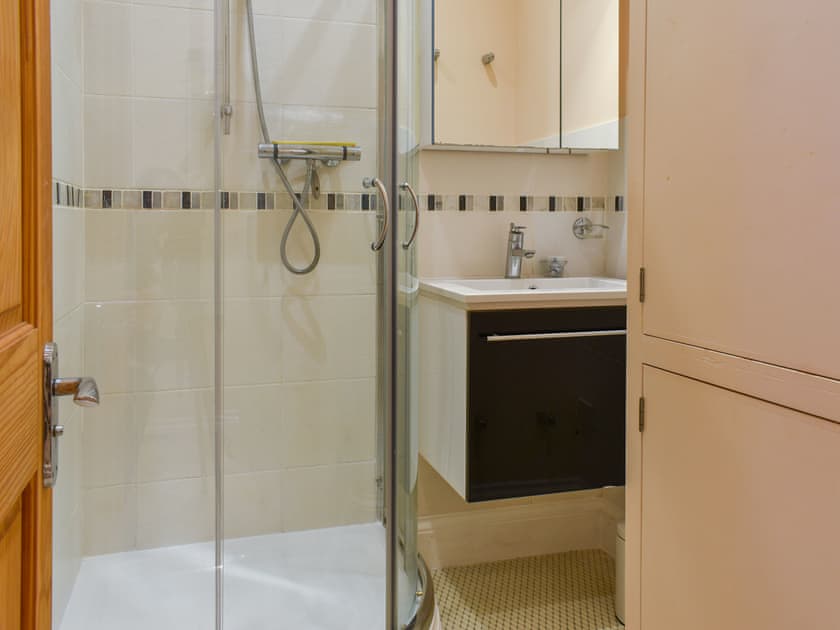 Bathroom | The Courtyard, Salcombe