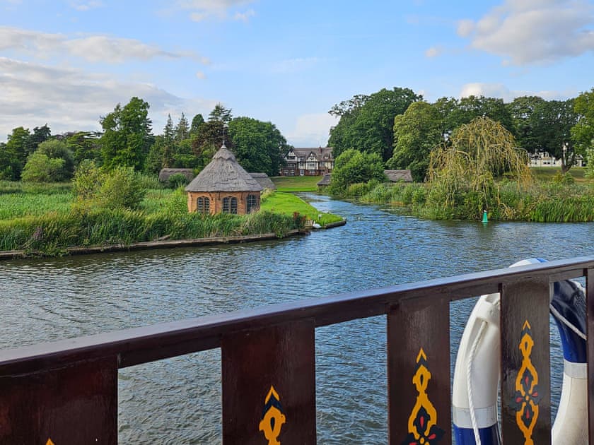 Wroxham broads down the road | Elm Barn View - Elm Barn, Freethorpe