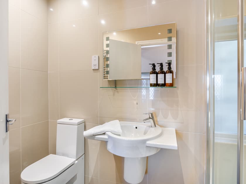 Bathroom | Irishman’s Tower, Hoghton, near Clitheroe and the Ribble Valley