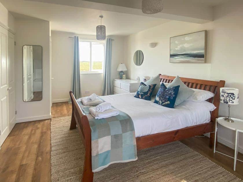 Double bedroom | Greycott, Crantock