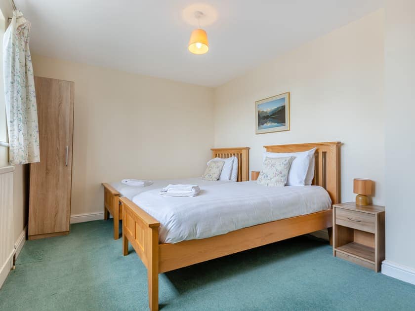 Twin bedroom | Sporting Heights, Clows Top, near Kidderminster